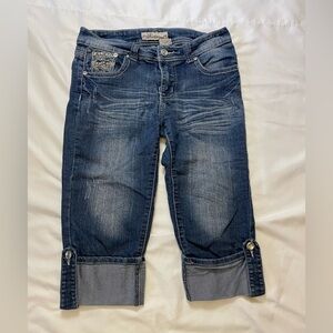 Botin jeans size 5 dark wash capris